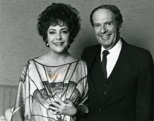 Elizabeth Taylor, Victor Luna, 1983, Philadelphia.jpg